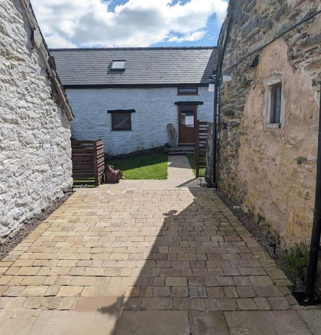 Rhyd Y Geifr, Cosy Barn Conversion In Maerdy コーウェン エクステリア 写真