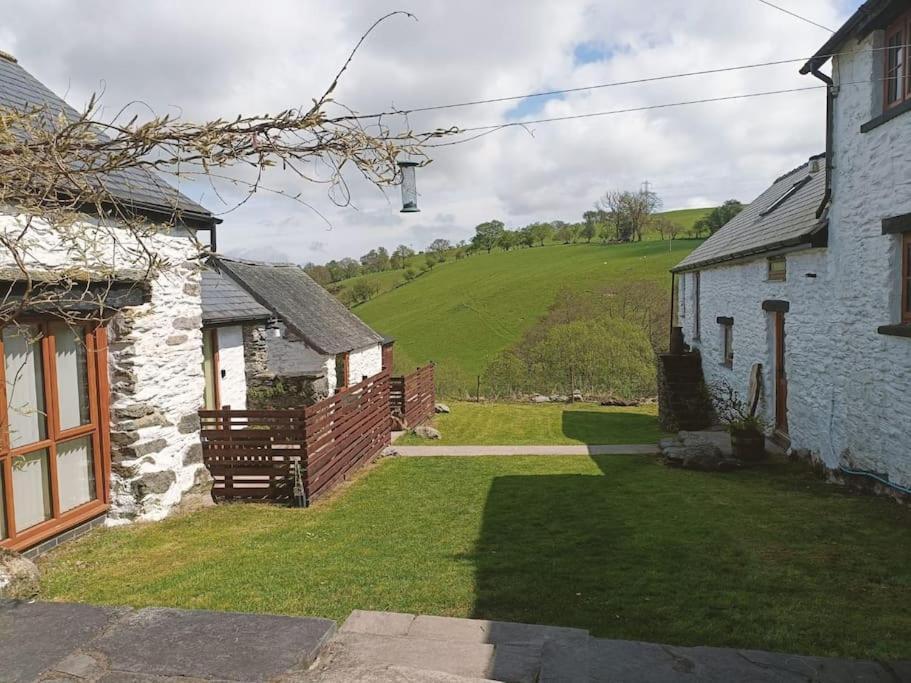 Rhyd Y Geifr, Cosy Barn Conversion In Maerdy コーウェン エクステリア 写真