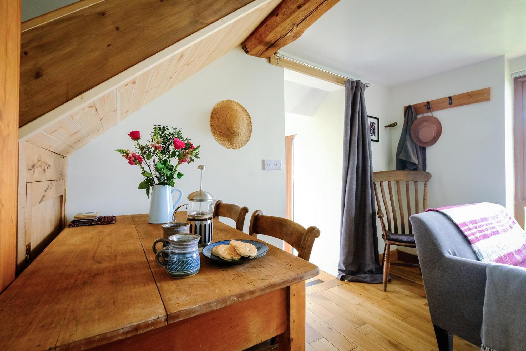 Rhyd Y Geifr, Cosy Barn Conversion In Maerdy コーウェン エクステリア 写真